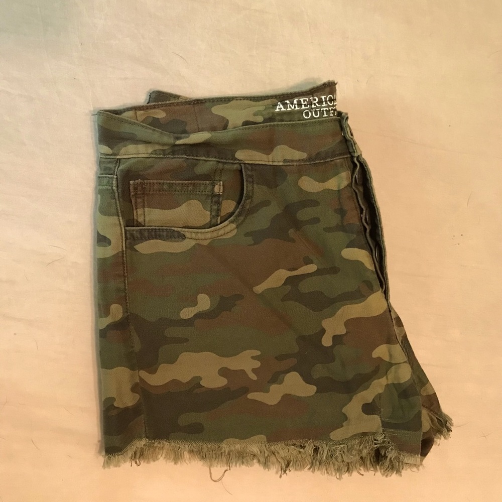 American Eagle Camo High rise shorts size 10